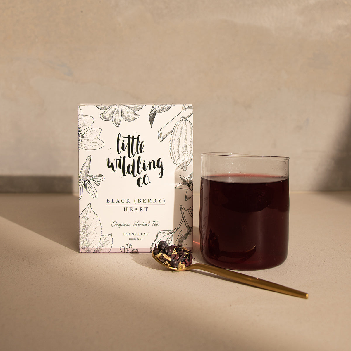 Anti-aging herbal tea with berries