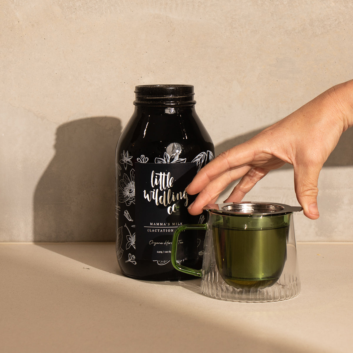 Natural breastfeeding support tea with fennel and nettle