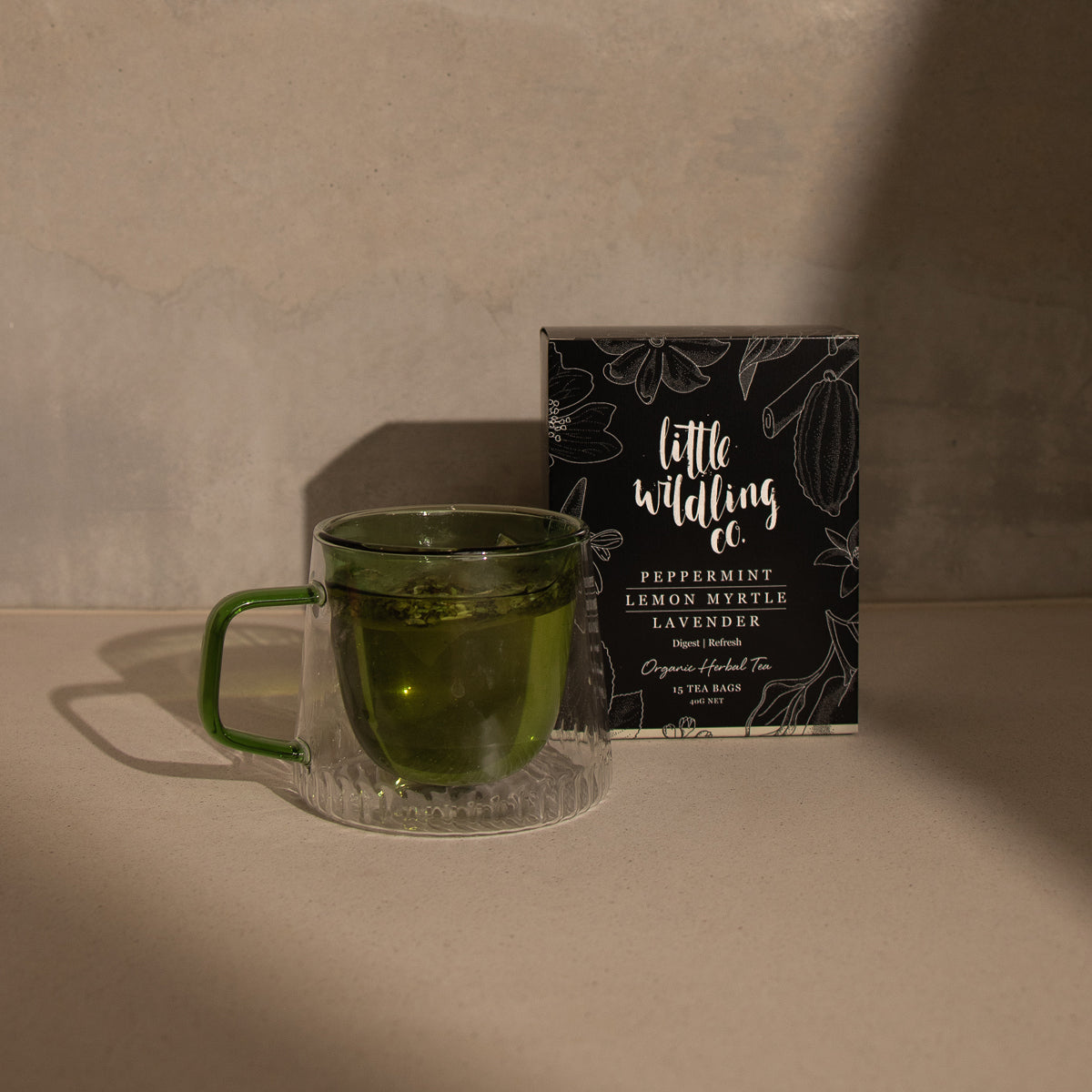 Natural bloating relief herbal tea blend